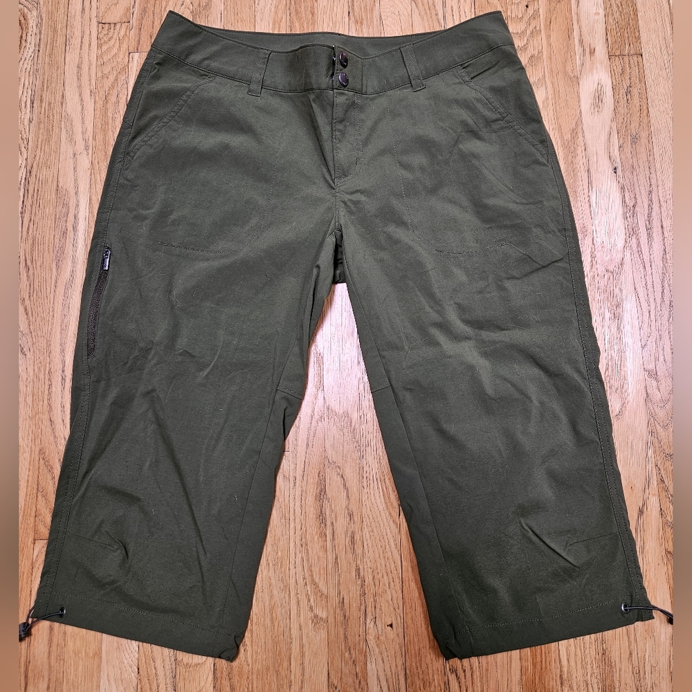 Columbia Size 12 Insect Repellant capri style pants